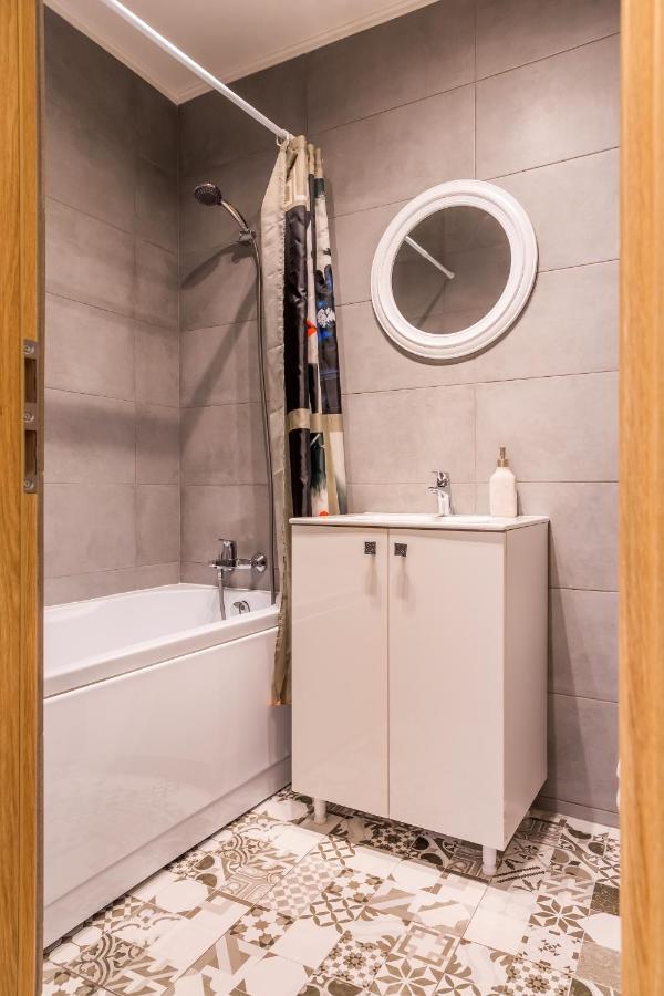 Studio T By Mrg Apartments ブカレスト エクステリア 写真